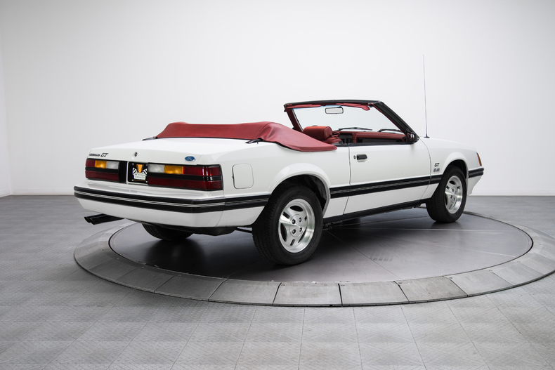 1984-Ford-Mustang-GT_290307_low_res