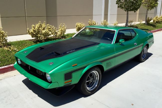 1971-ford-mustang mach 1