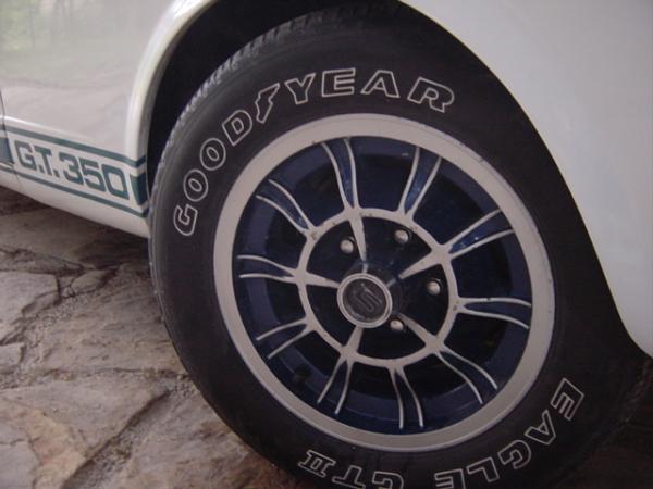 What tires are on your nice shiny wheels?-dsc02798.jpg