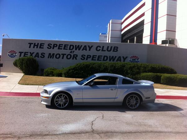 2005-2009 Ford Mustang S-197 Gen 1 Photo Gallery Lets see your latest pics!!!-image-280867403.jpg