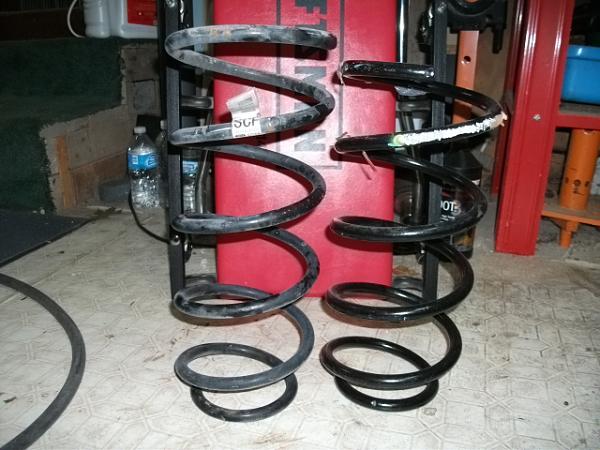 How to Measure &amp; Cut Rear Springs - 2005 Convertible-dscf2404.jpg