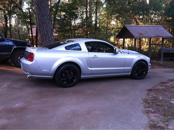 2005-2009 Ford Mustang S-197 Gen 1 Photo Gallery Lets see your latest pics!!!-image-1725501013.jpg
