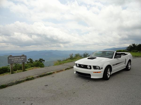 '07 Mustang on the Blue Ridge Pkwy-pisgah-inn-045.jpg