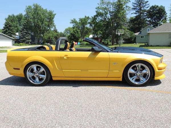 GT-R Regency Mustang convertible 2007-keltainen-mustang-kylkikuva.jpg