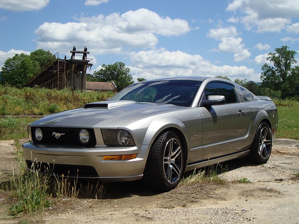 2005-2009 Ford Mustang S-197 Gen 1 Photo Gallery Lets see your latest pics!!!-dsc00663.jpg