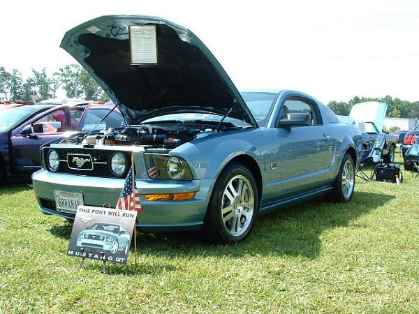 A few new pics of my 05-03-front-my-baby-2-.jpg