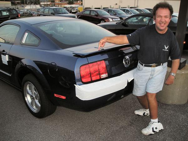 '07 V6 Pony Package "Flat Spoiler" Now Available?-p1010085_resize.jpg