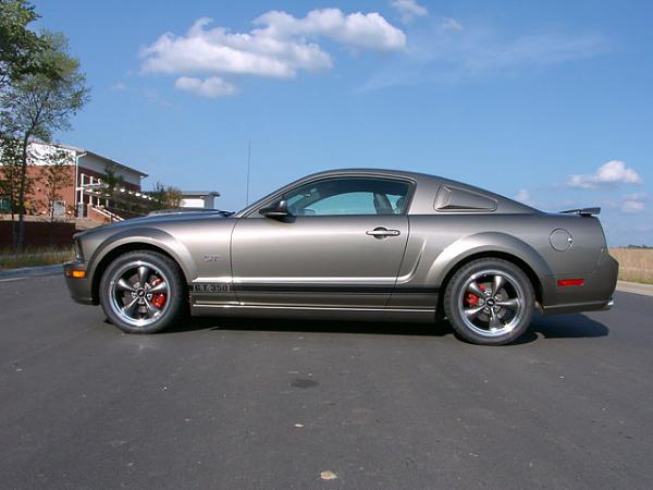 New Pics of my Mineral Grey 2005 GT-side-tires4.jpg