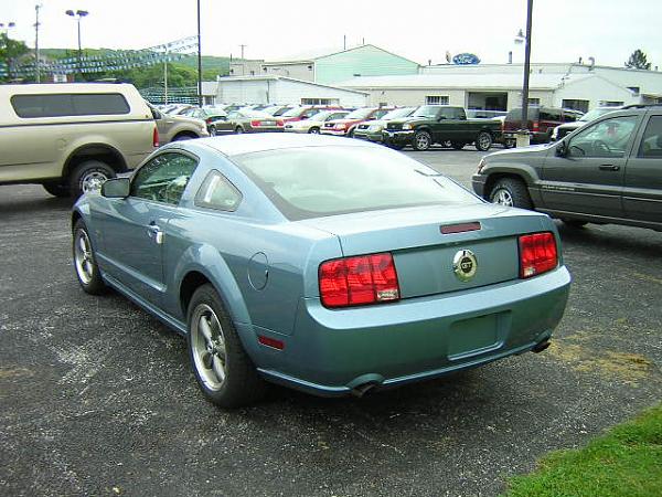 Members' Rides: 2005+-mustang_002.jpg