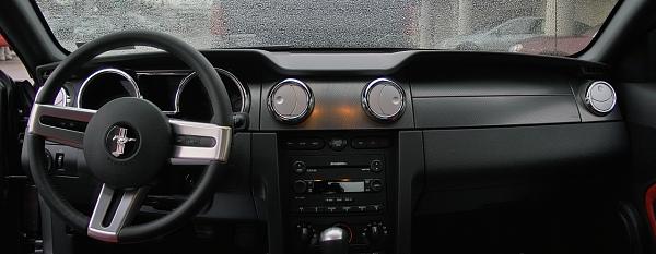 Want Pic of Gray IUP-dash-dark-iup.jpg