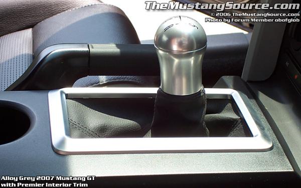 '07 GT Premium Interior Shifter Knob-premium.jpg