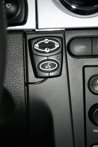 Bluetooth Handsfree-closeup06.jpg