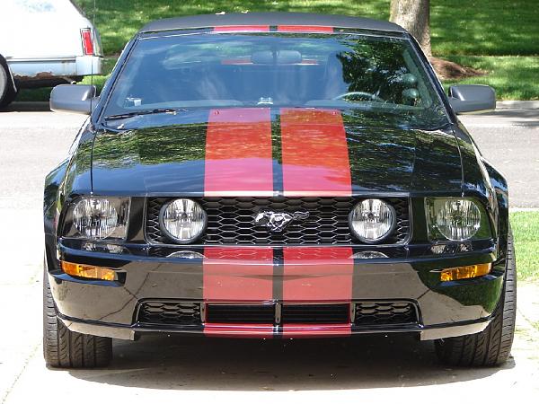 Need opinions about changing stripe color on 07 GT/CS-afront.jpg