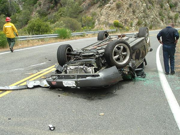 Man dies after Mustang plunges from parking garage-big-tujunga-1.jpg