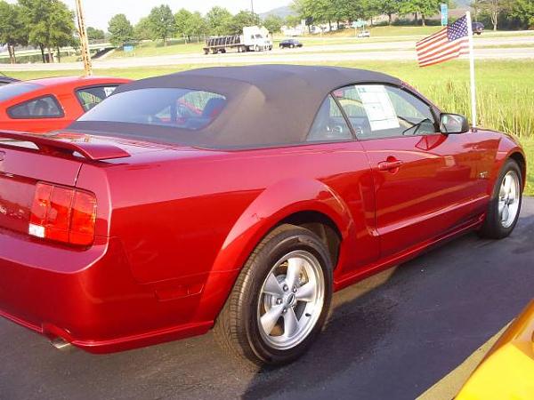 Here's pics of 2008 Mustang Sally with HID Headlights &amp;Candy Apple Red GT-08mustanggtcandyred1.jpg