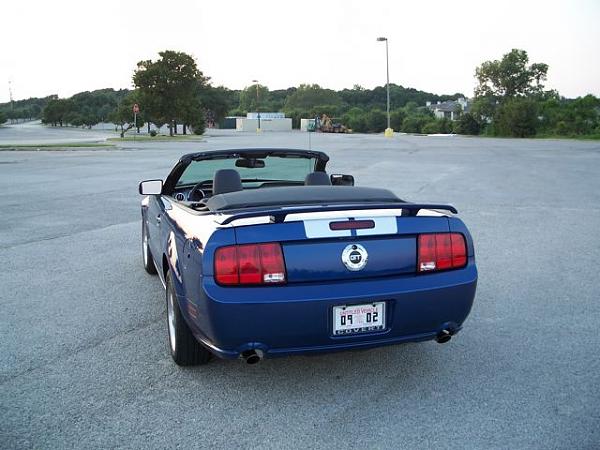 Picked up our 08 vert today-mustang6.jpg