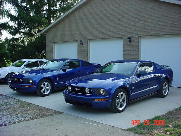 2005-2009 Mustang S-197 Gen 1 Why did you buy V6-vs-GT?-4-24-08-mustangs.jpg