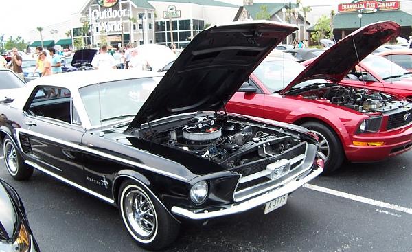 Where are all the old Mustangs?-both-cruise-.jpg