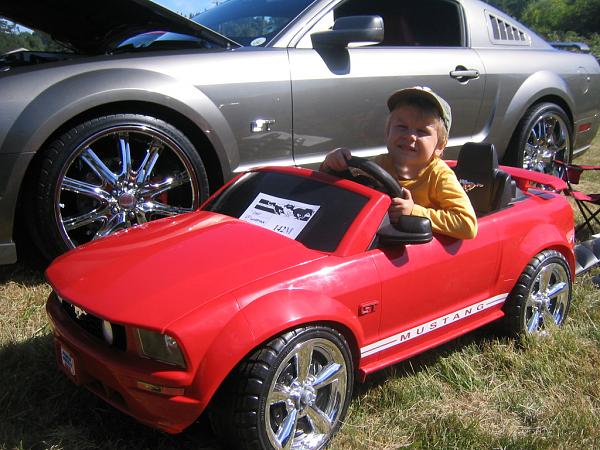My son's new Stang...some kids have all the luck!-img_2697.jpg