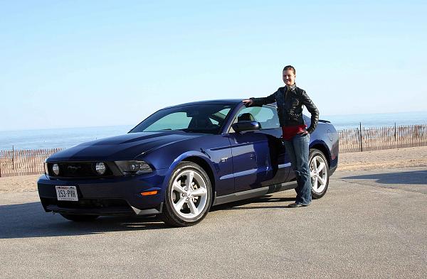 I love Spring - ponys are out-2010-chicago-auto-show-004.jpg