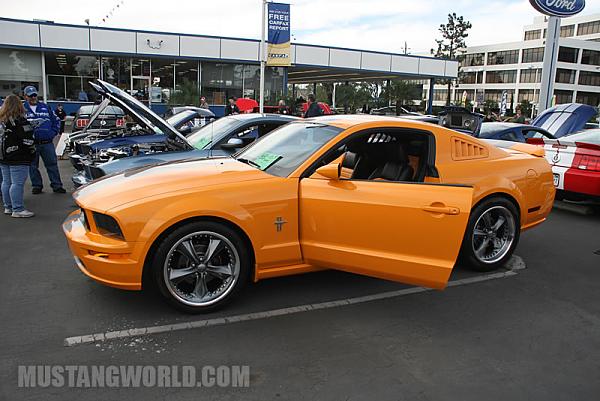 NEW Update TRUFIBER Hood and GT500 ft. end. ----LOTS OF PHOTOS-----mustang_world_sunset_ford_08_391_jpg.jpg
