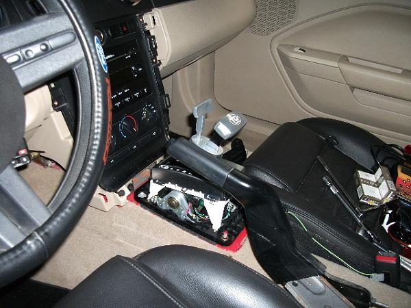 2006 V6 shifter button will not depress-dscf0512.jpg