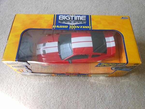 1:16 Jada Bigtime Radio Control Shelby GT500 Red with White Stripes-dscn2675.jpg