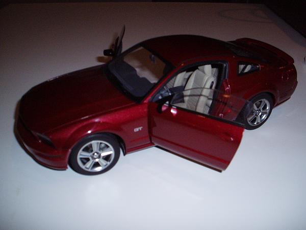 Auto Art Diecast '05 Redfire GT 1:18 Scale 4 Sale!-p1010085.jpg