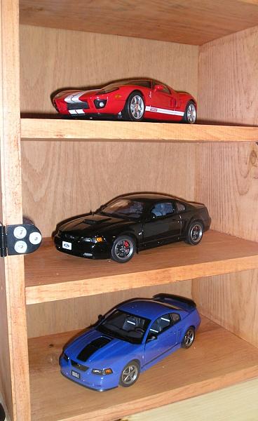 My complete 1:18, 1:32 and 1:50 collection!!! :)-picture-2.jpg