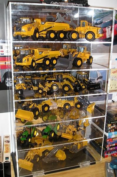 My complete 1:18, 1:32 and 1:50 collection!!! :)-picture-13.jpg