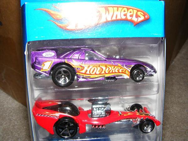 More Finds at the stores...toys yes..-2009_0914dragrace5pack0005.jpg