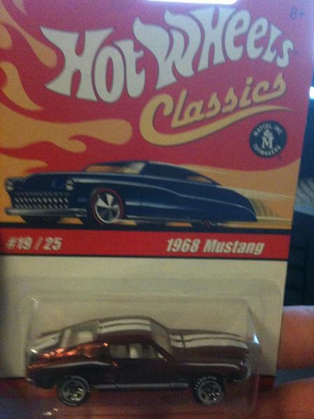 More Finds at the stores...toys yes..-hot-wheels-023.jpg