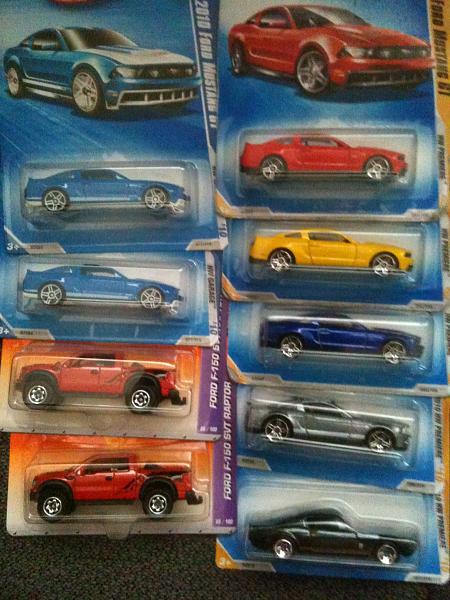 More Finds at the stores...toys yes..-new-hotwheels-002.jpg