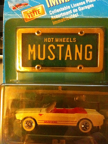 More Finds at the stores...toys yes..-mustang-001.jpg