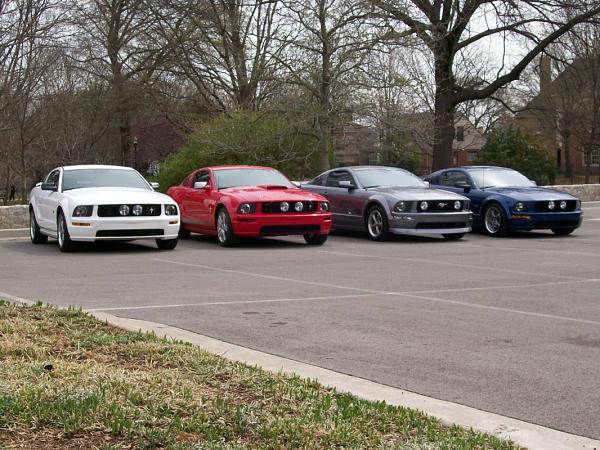 Bold Moves Mustang Club of Tulsa-group-cars5.jpg