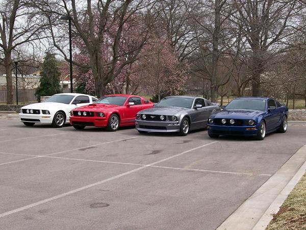 Bold Moves Mustang Club of Tulsa-group-cars7.jpg