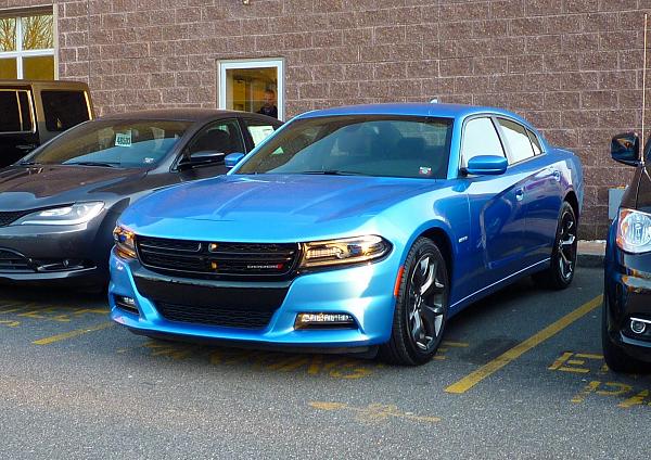2015 Charger R/T Video-lot.jpg