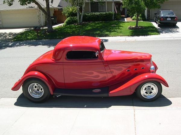My friend stopped by today with his 34 Ford-34-ford-001.jpg