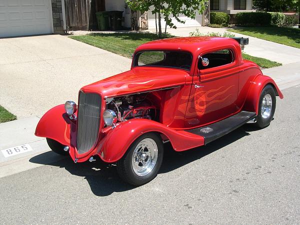 My friend stopped by today with his 34 Ford-34-ford-002.jpg