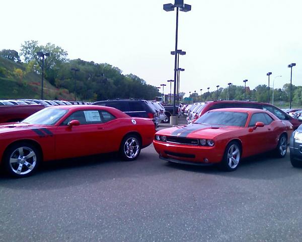 08 SRT8 Challenger 035.00-101108_14161.jpg