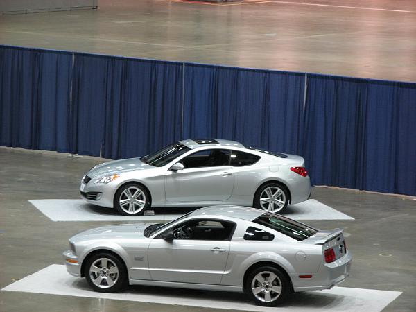 2010 Hyndai Genesis Coupe-genesis-stang.jpg