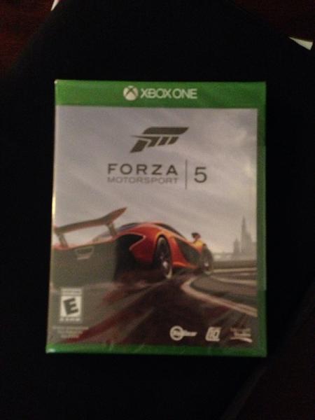Xbox One vs PS/4-image-264236422.jpg