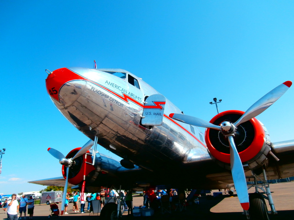 Name:  2012Airshow050.jpg
Views: 32
Size:  196.6 KB