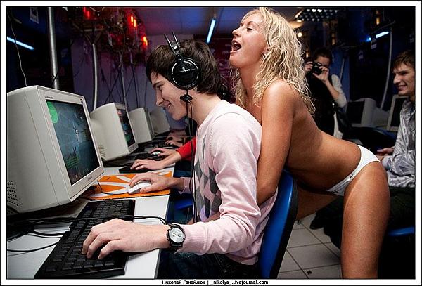 Challenge: come up with a caption for the pic (Slightly NSFW)-rg.jpg
