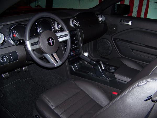 Got my 2008 Torch Red GT-interior.jpg