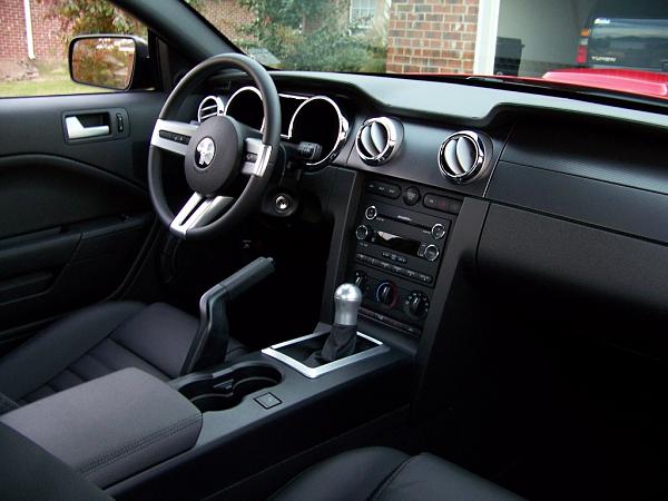 Got my 2008 Torch Red GT-inside.jpg