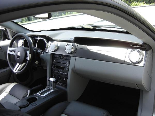 My 2009 Vapor GT/CS-interior-charcoal-dash-passengers-side-20080712.jpg
