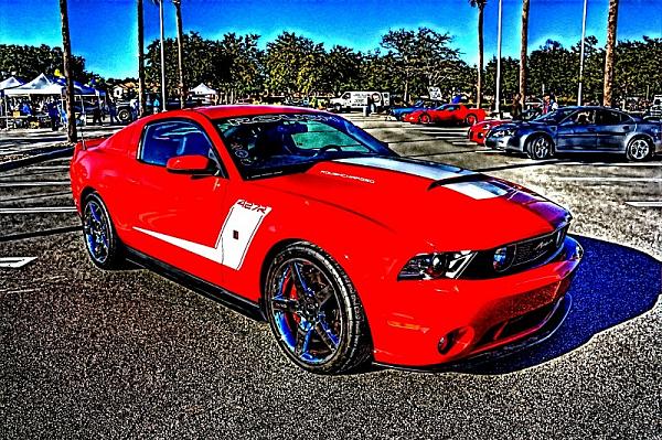 Roush Hooked-car1.jpg