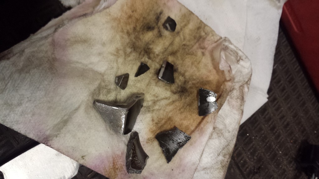 Name:  broken%20piston%20parts_zpskkcnccut.jpg
Views: 66
Size:  152.8 KB