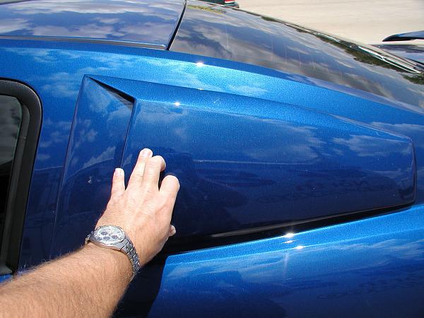 Ponies on The Run!-driver-window-scoop.jpg